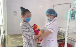 Cứu bé sinh non, nhiễm khuẩn huyết do đẻ tại nhà