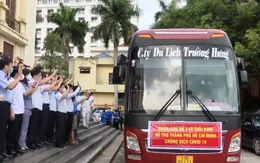 Áo trắng vào tâm dịch COVID-19