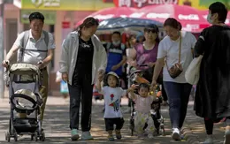 Các gia đình Trung Quốc nợ ngập đầu