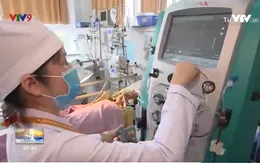 Nữ bác sĩ nghỉ hưu chọn ở lại vì bệnh nhân Covid-19