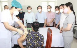Kiểm tra công tác thử nghiệm lâm sàng giai đoạn 2 vaccine COVIVAC tại Thái Bình