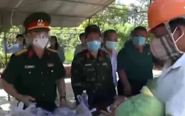 Ấm tình quân dân giữa mùa dịch bệnh