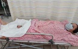 2 chiến sĩ trực chốt kiểm dịch giúp sản phụ sinh bé "Công An"