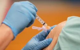 Trung Đông thúc đẩy nền kinh tế dành cho những người tiêm vaccine