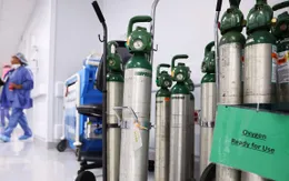 Cuộc khủng hoảng oxy y tế trên thế giới khi biến thể Delta lan rộng