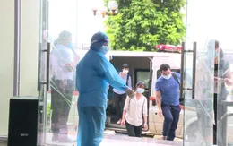 Bệnh viện Đa khoa Đông Anh tổ chức diễn tập tiếp nhận và điều trị người bệnh COVID-19