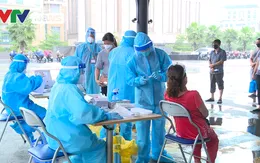 Hà Nội: Tăng cường sàng lọc COVID-19 trong "vùng đỏ"