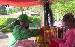 Mang Tết lên núi ở Quảng Nam