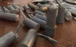 Báo động tình trạng thanh thiếu niên mua bán pháo tự chế
