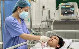 Chồng nguy kịch, người vợ nghèo bất lực hẹn con gái sum vầy Tết năm sau