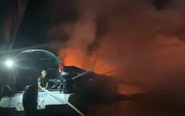 Hỏa hoạn thiêu rụi 4 tàu cá, ngư dân thiệt hại hơn 5 tỷ đồng