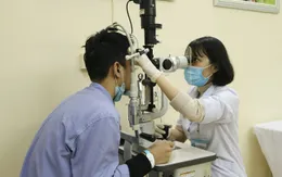 Hướng dẫn sơ cứu khi bị chấn thương mắt do pháo nổ trong ngày Tết