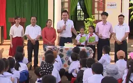 Chắp cánh ước mơ các em nhỏ trong ngày sinh nhật Cặp lá yêu thương