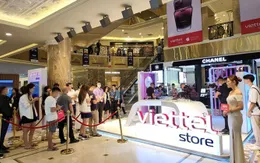 Gần 400 siêu thị Viettel Store chính thức mở bán iPhone 14 series