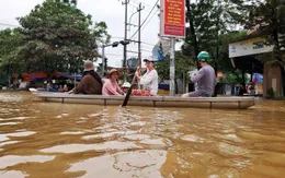 Quảng Bình: Mưa lớn gây ngập lụt, chia cắt nhiều tuyến đường, hàng trăm hộ dân bị ngập