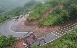 Bắt đầu khắc phục sạt lở đường lên Cửa khẩu La Lay