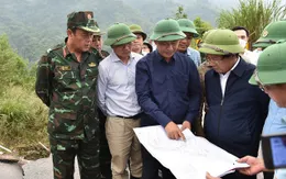 Phó Thủ tướng kiểm tra công tác khắc phục hậu quả mưa lũ tại miền Trung