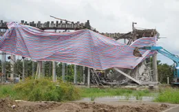 Sập giàn giáo công trình gần 100 tỷ đồng, 1 người tử vong