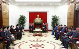 Việt Nam - Lào tăng cường hợp tác đào tạo cán bộ