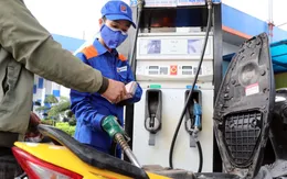 Giảm tình trạng người dân xếp hàng chờ đổ xăng tại Hà Nội