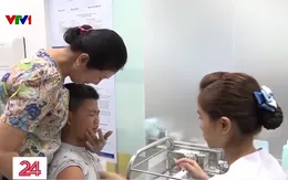 Hàng chục nghìn trẻ em ở TP Hồ Chí Minh thiếu vaccine