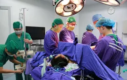 Nỗ lực cứu sống bệnh nhân nhảy cầu tự tử bị vỡ tạng nguy kịch