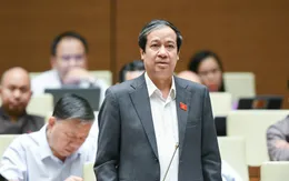 Cần cấp bách tăng lương cho giáo viên bởi "có thực thì đạo mới vực được"