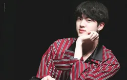 Jin (BTS) lạ lẫm với tóc húi cua, đã sẵn sàng nhập ngũ