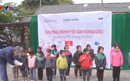 Mang Tết ấm đến với hộ nghèo, gia đình khó khăn vùng cao