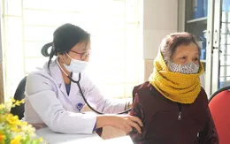 Gia tăng lượng bệnh nhân cao tuổi nhập viện trong những ngày chuyển rét