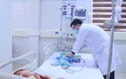 Cảnh báo ngộ độc thuốc nhỏ mũi Naphazolin ở trẻ nhỏ