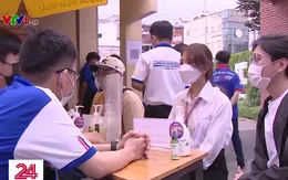 Các trường bố trí nhiều đội hình hỗ trợ đón sinh viên nhập học