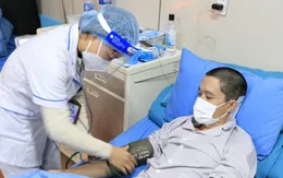 Đi không vững, đau đầu... vì khối u não lớn