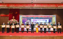 Hà Nội: Gặp mặt lực lượng y tế và lực lượng tuyến đầu tham gia phòng chống dịch bệnh COVID-19 tiêu biểu