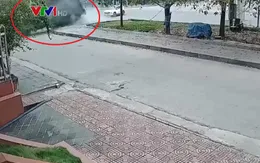 Ô tô tải lật nghiêng sau khi đánh lái gấp qua ngã tư