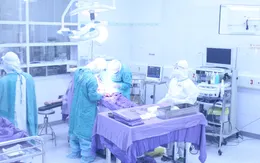 Mổ lấy thai cho sản phụ COVID-19 rau tiền đạo trung tâm, rau cài răng lược