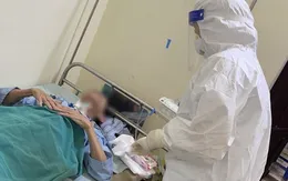 Cứu sống bệnh nhân suy hô hấp do COVID-19, ung thư hạ họng di căn