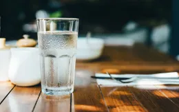 Lợi ích của nước uống và uống bao nhiêu là đủ?