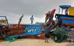 Mưa trái mùa gây thiệt hại lớn ở Nam Trung Bộ