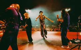 Coachella 2022 trở lại mạnh mẽ: Hơn 120.000 khán giả tham dự trong ngày đầu tiên