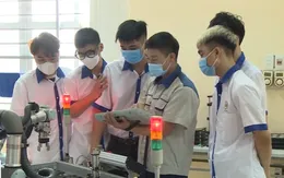 Nghịch lý trường nghề: Lương ra trường cao hơn cả... cử nhân nhưng vẫn "khát" học viên?