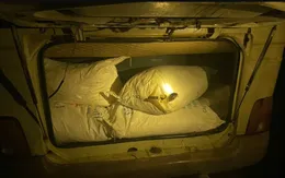 Lào Cai bắt đối tượng vận chuyển 900kg chất Xyanua