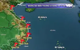 Nhiều rủi ro khi tắm biển mùa mưa bão