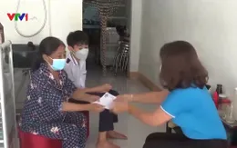 Mẹ đỡ đầu trẻ mồ côi - mô hình đầy ý nghĩa