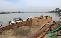 Ngăn chặn tình trạng khai thác, vận chuyển cát trái phép khu vực giáp ranh TP Hồ Chí Minh