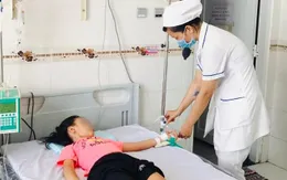 Cảnh báo dấu hiệu trẻ sốc sốt xuất huyết
