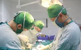 Phẫu thuật thành công cho bệnh nhân mắc cùng lúc 2 bệnh ung thư đường tiêu hóa nguy hiểm
