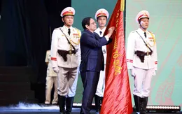 Thủ tướng trao tặng Huân chương Hồ Chí Minh cho lực lượng Cảnh sát nhân dân