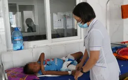 Sức khỏe cháu bé 8 tuổi bị đốt bỏng 2 chân đã ổn định