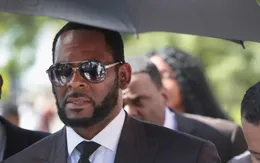 Tòa án loại bỏ cơ chế "theo dõi chống tự sát" đối với R. Kelly